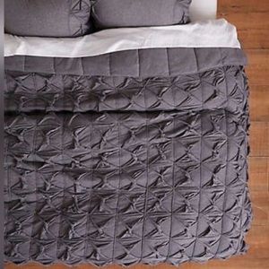 Anthropologie Lazybones twined Jersey quilt King